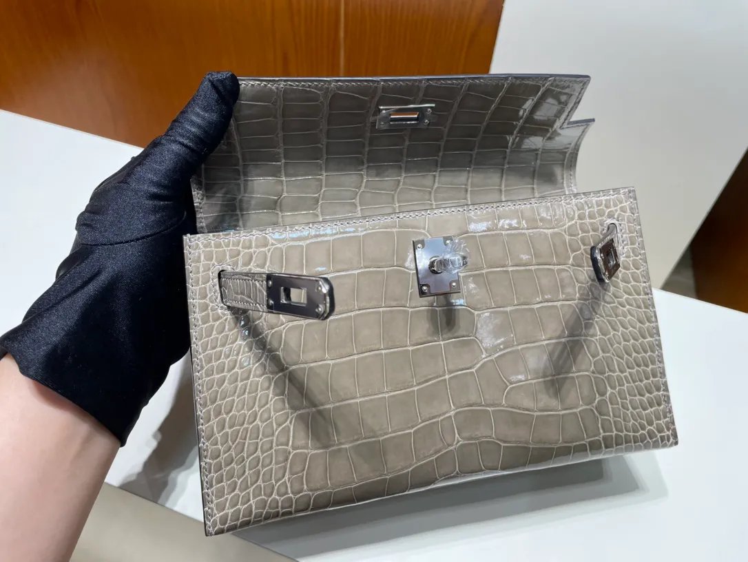 Kelly Pochette 22