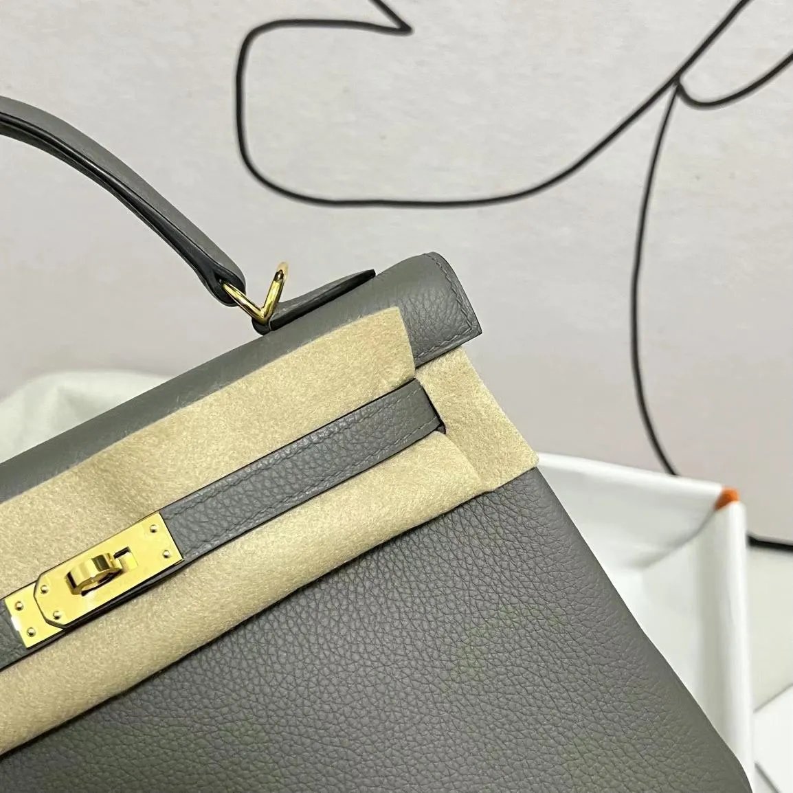 Kelly 25