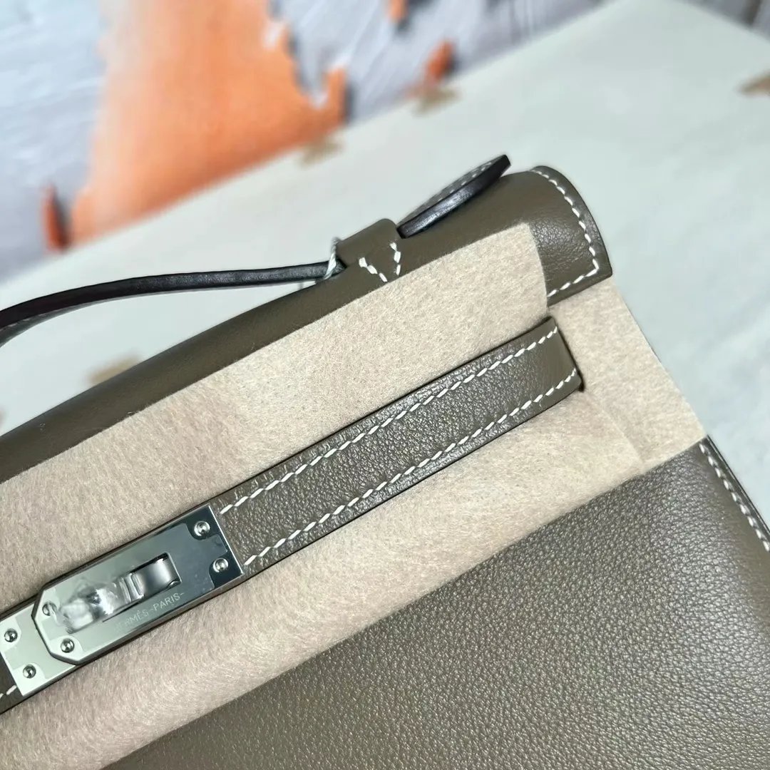 Kelly Pochette 22