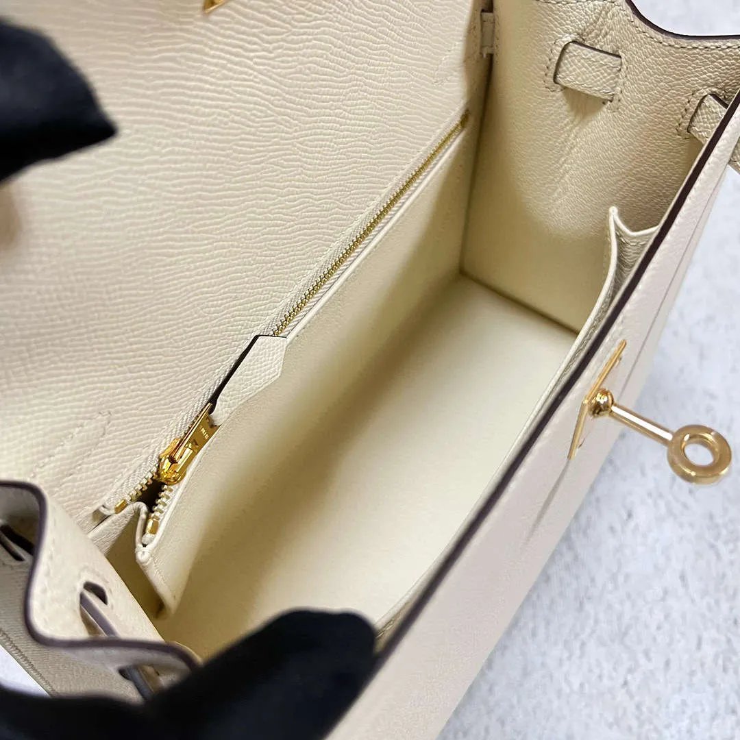 Kelly 25