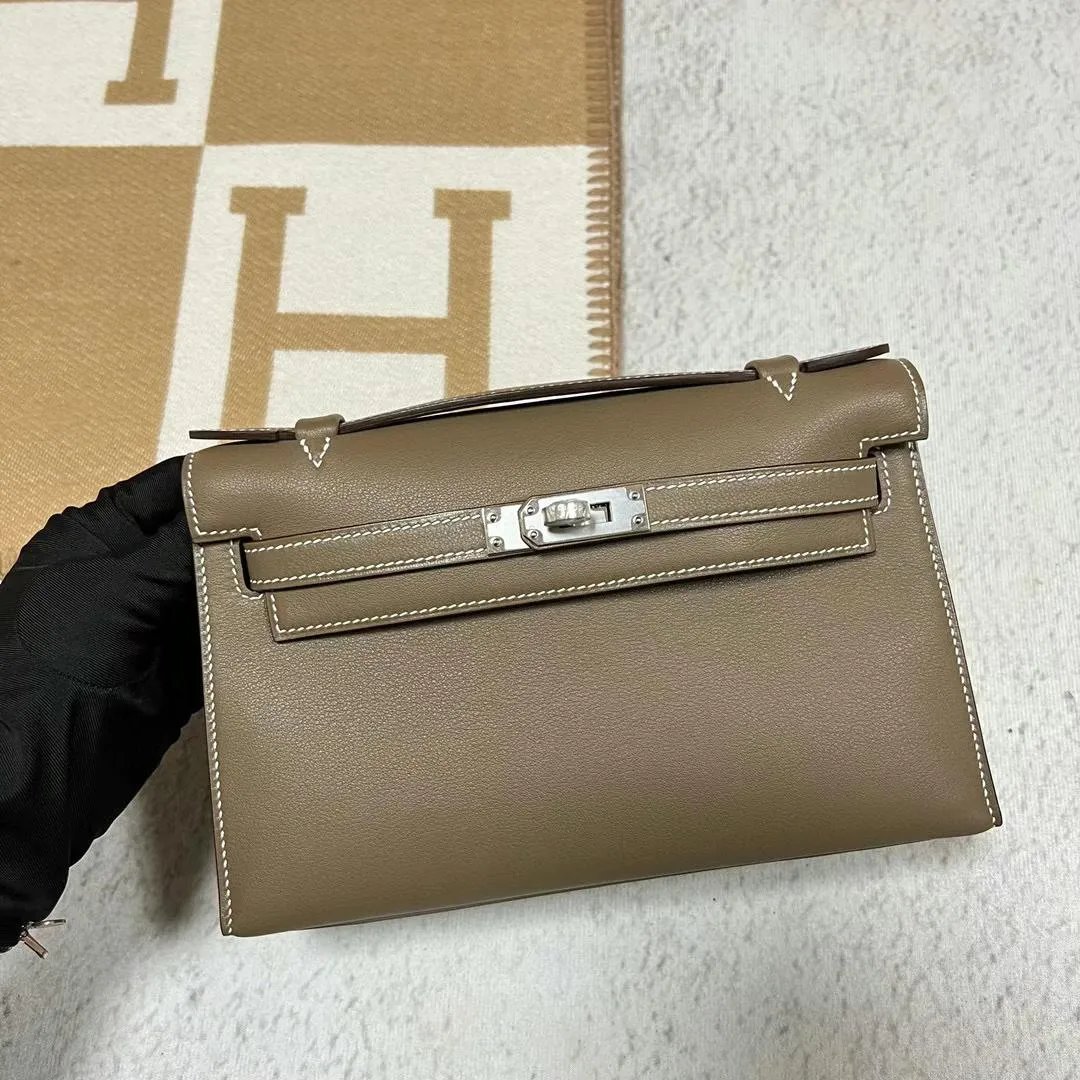 Kelly Pochette 22