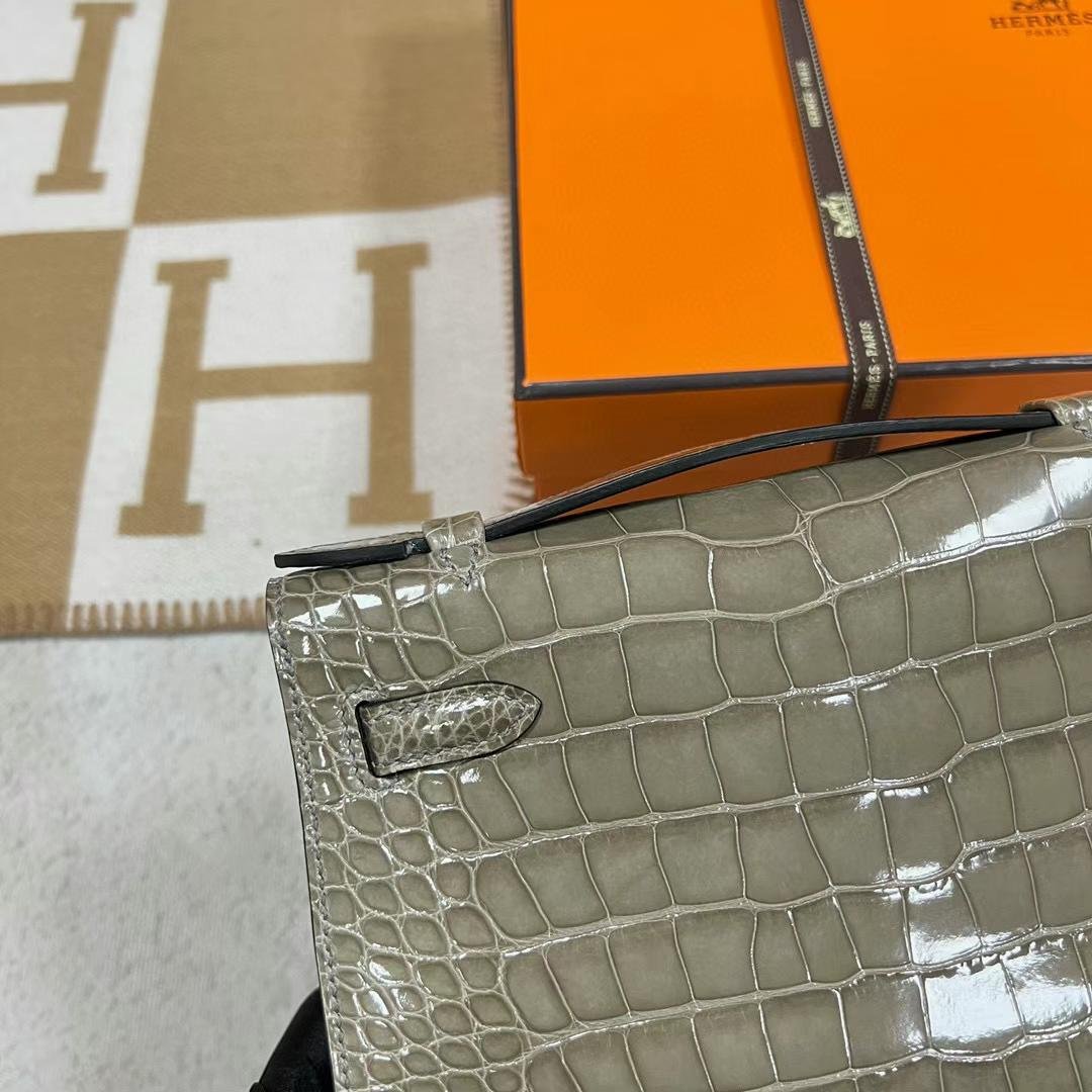Kelly Pochette 22