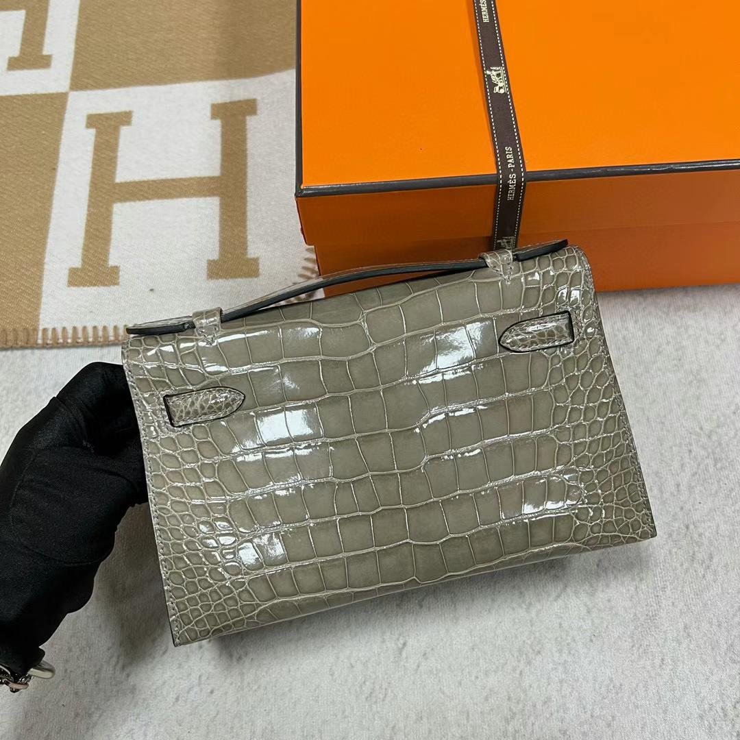 Kelly Pochette 22