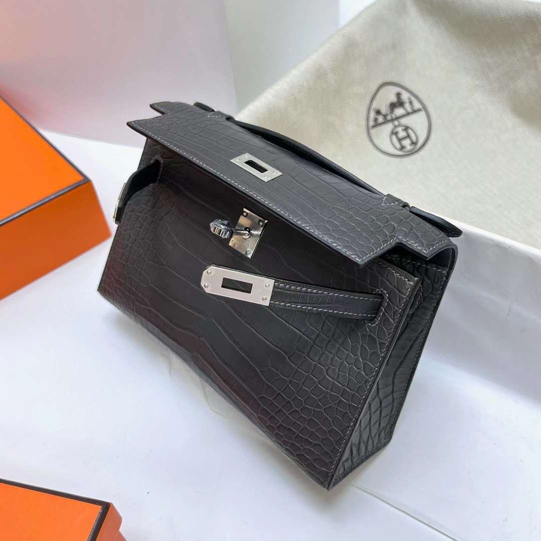 Kelly Pochette 22