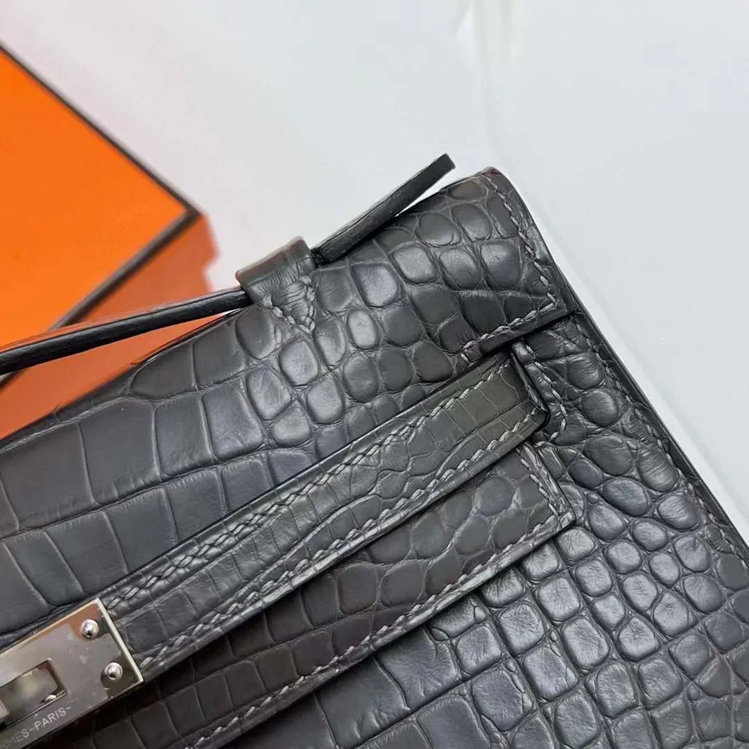 Kelly Pochette 22