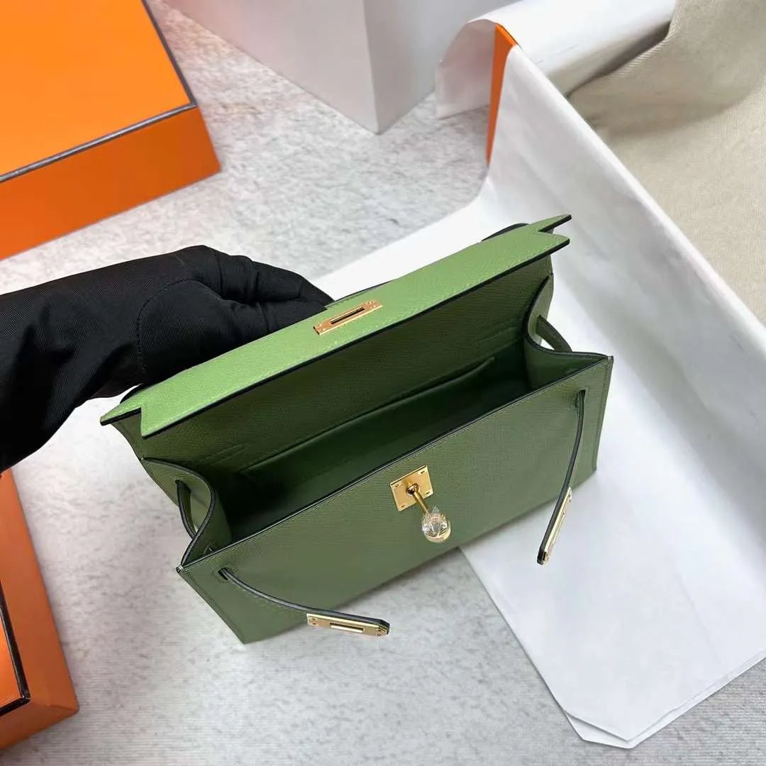 Kelly Pochette 22