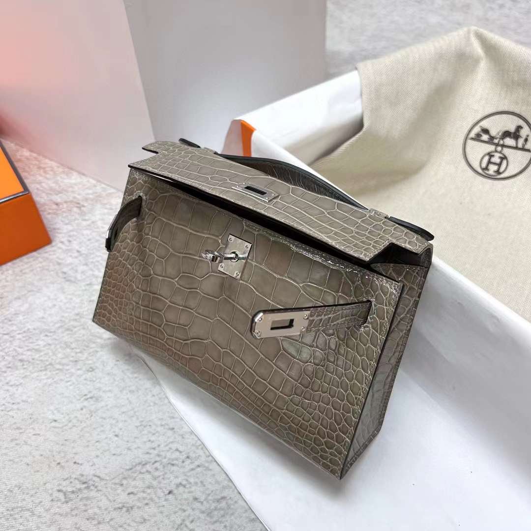 Kelly Pochette 22