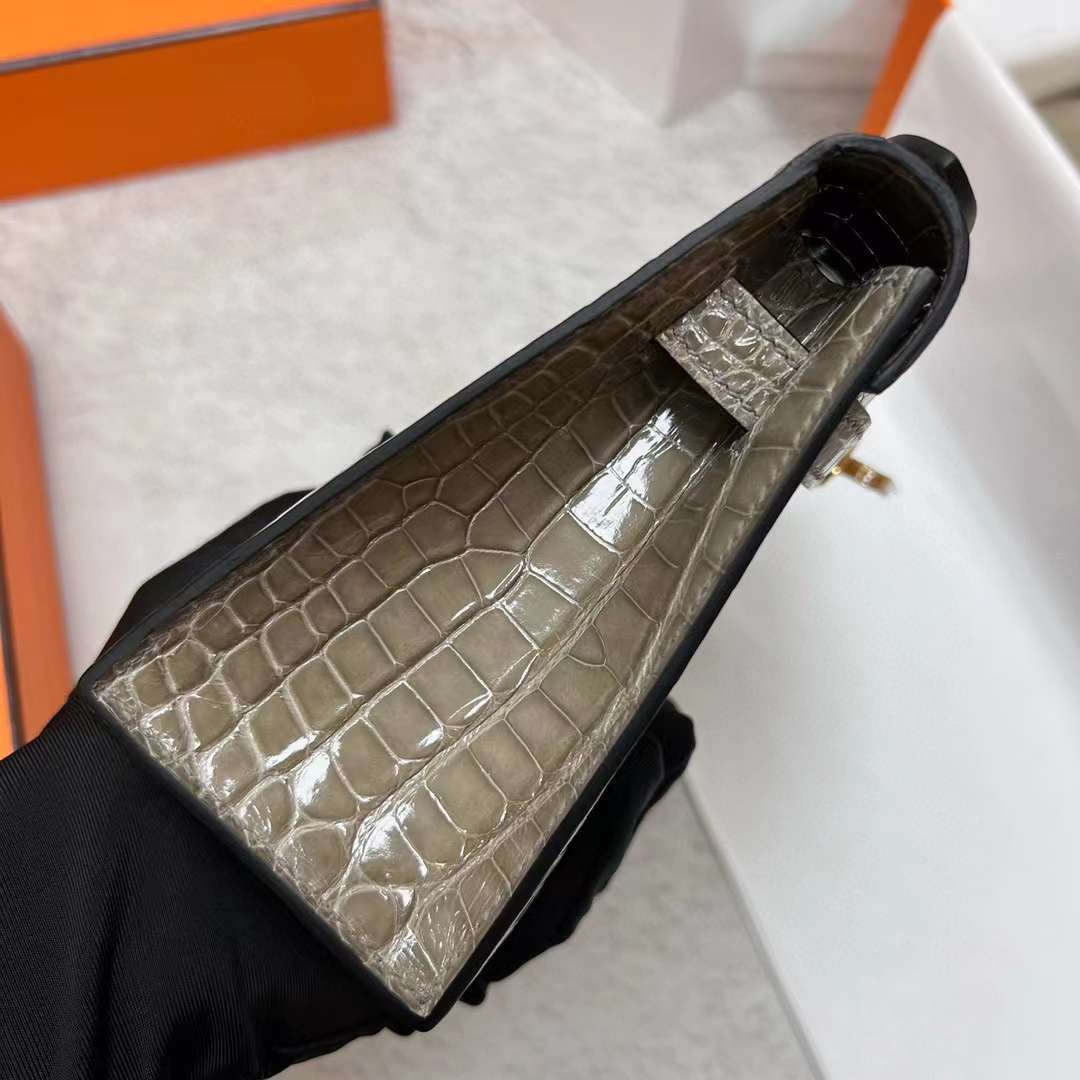 Kelly Pochette 22