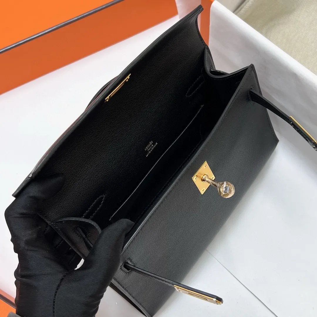 Kelly Pochette 22