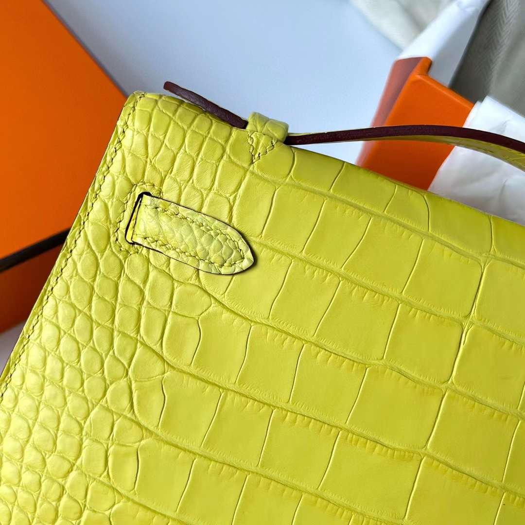 Kelly Pochette 22