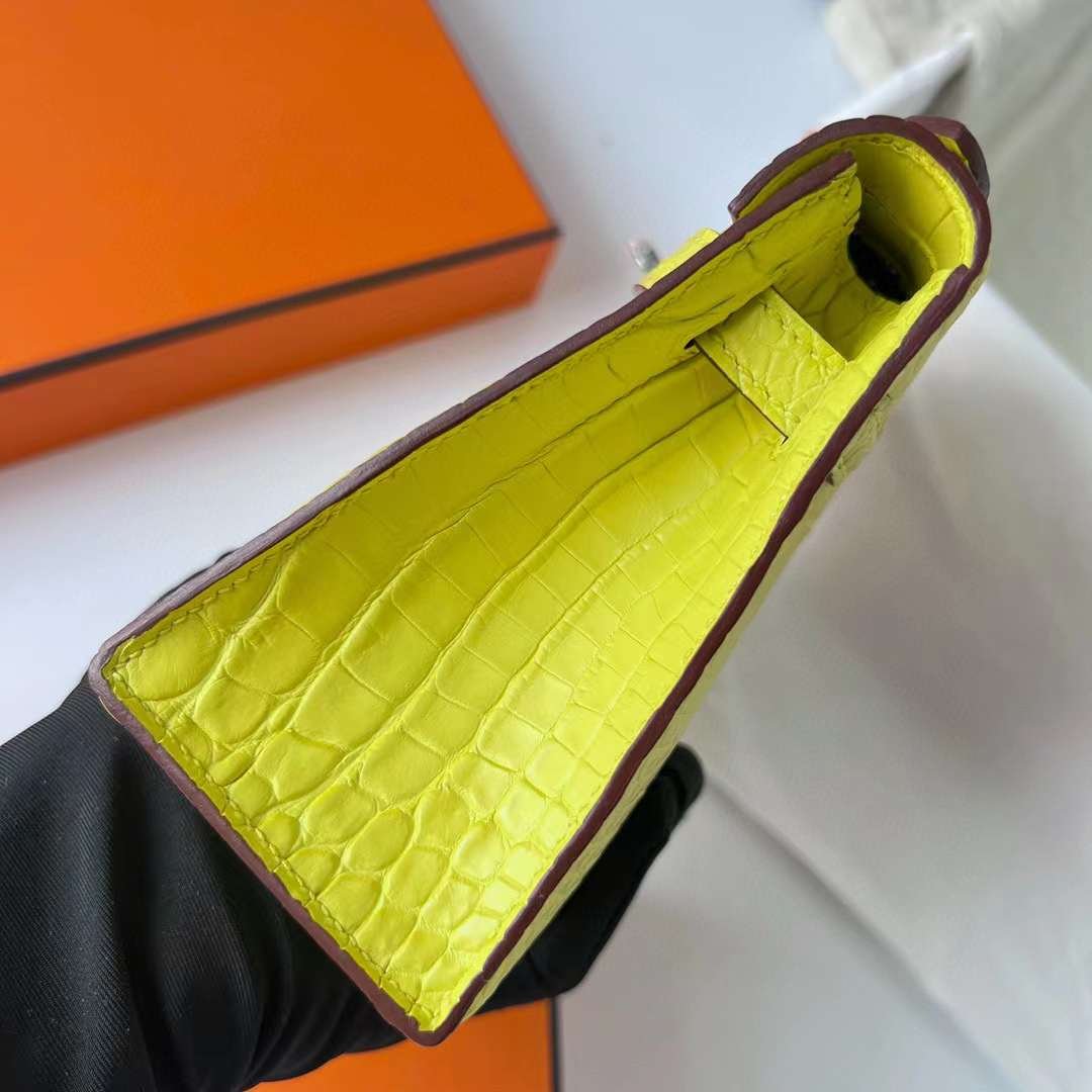 Kelly Pochette 22
