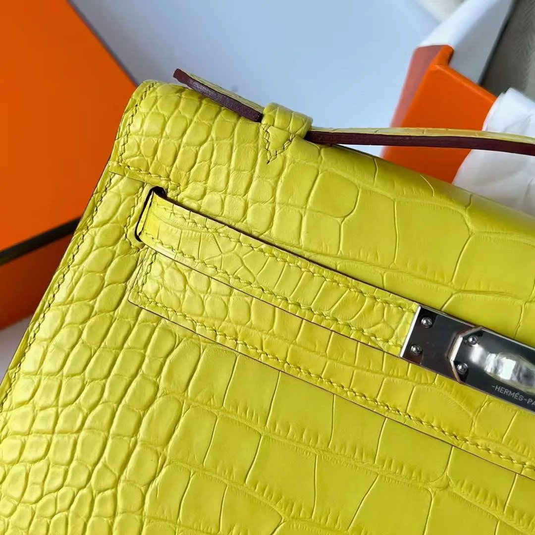 Kelly Pochette 22