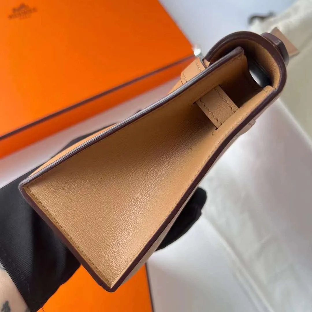 Kelly Pochette 22