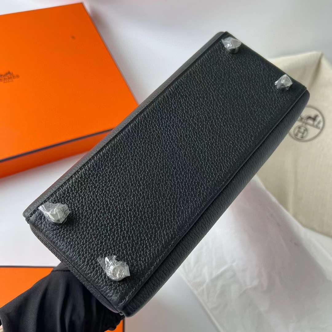 Kelly 25