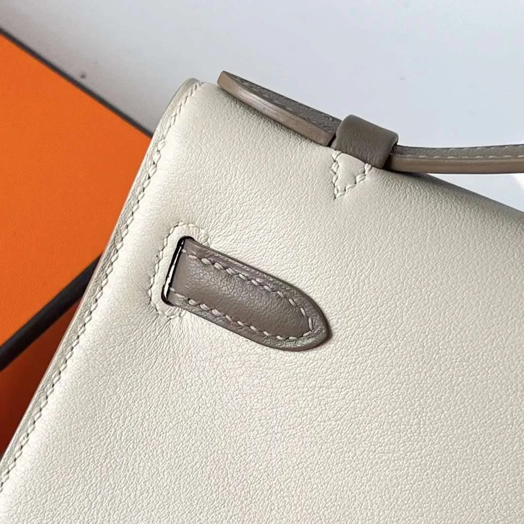 Kelly Pochette 22