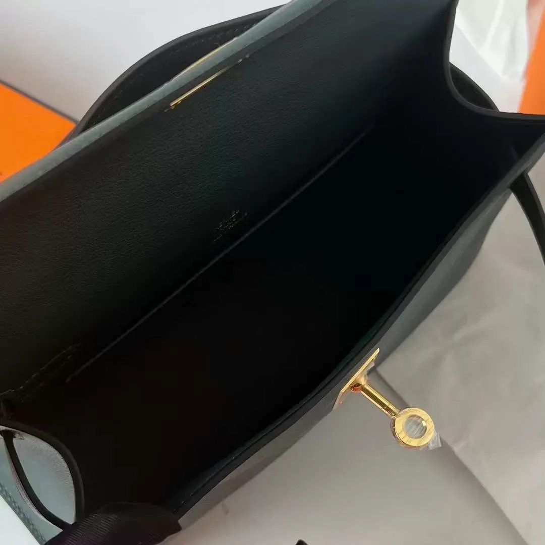 Kelly Pochette 22
