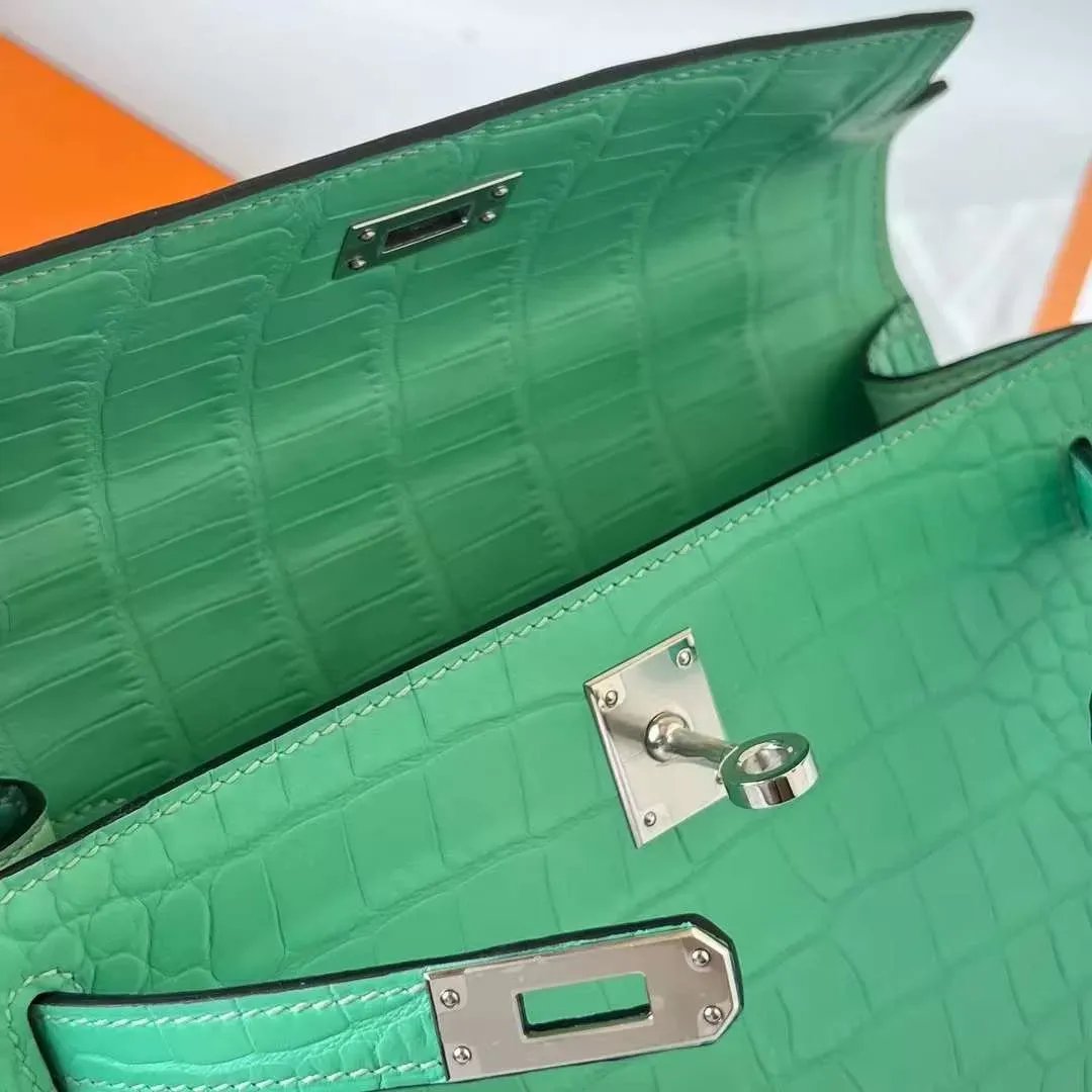 Kelly Pochette 22