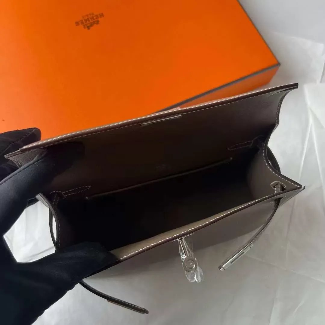Kelly Pochette 22
