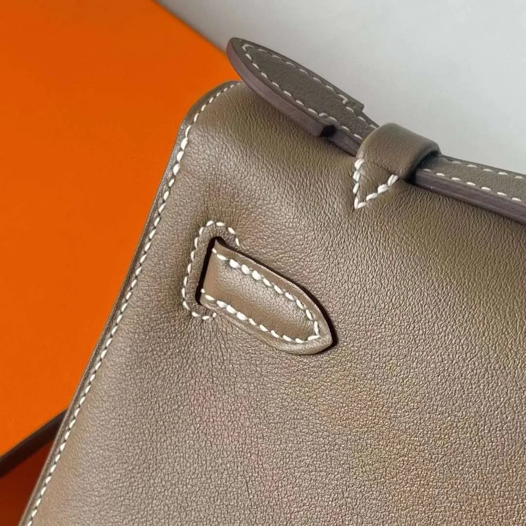 Kelly Pochette 22