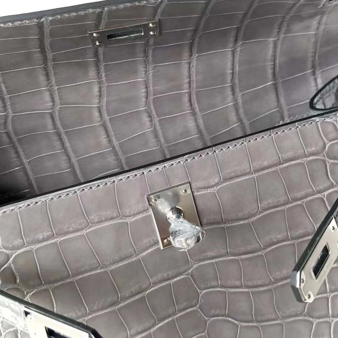 Kelly Pochette 22