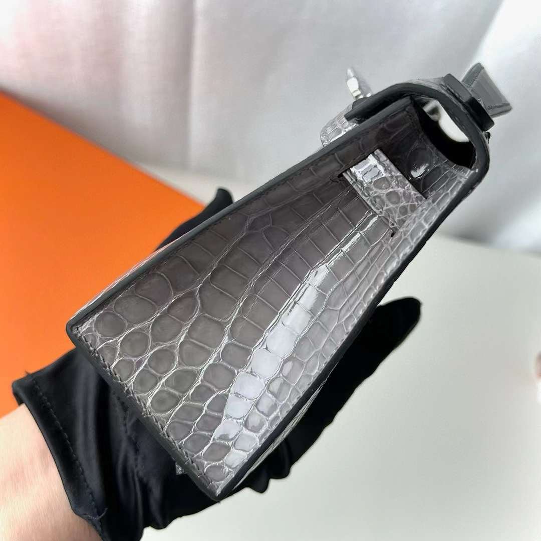 Kelly Pochette 22
