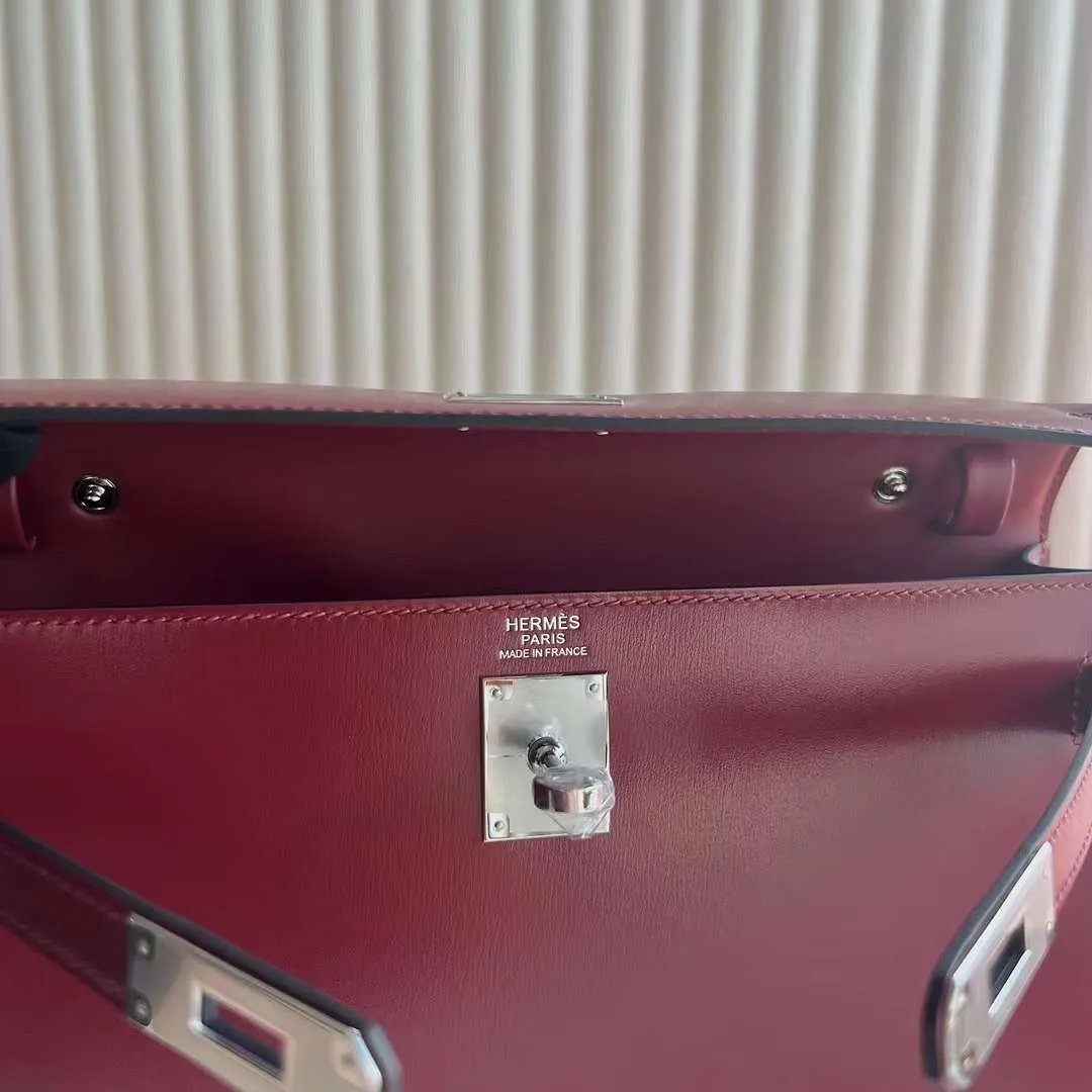 Kelly Elan 27