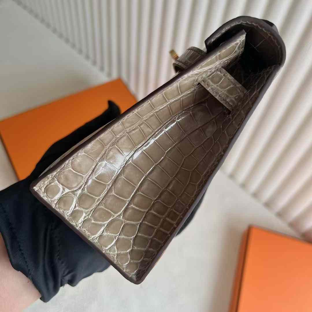Kelly Pochette 22