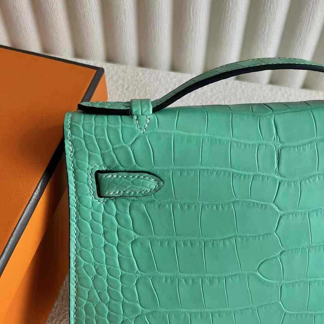 Kelly Pochette 22