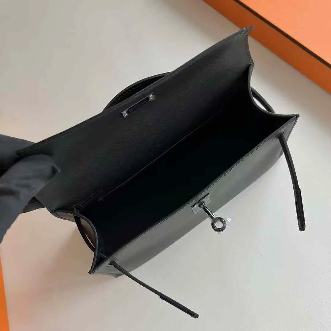 Kelly Pochette 22