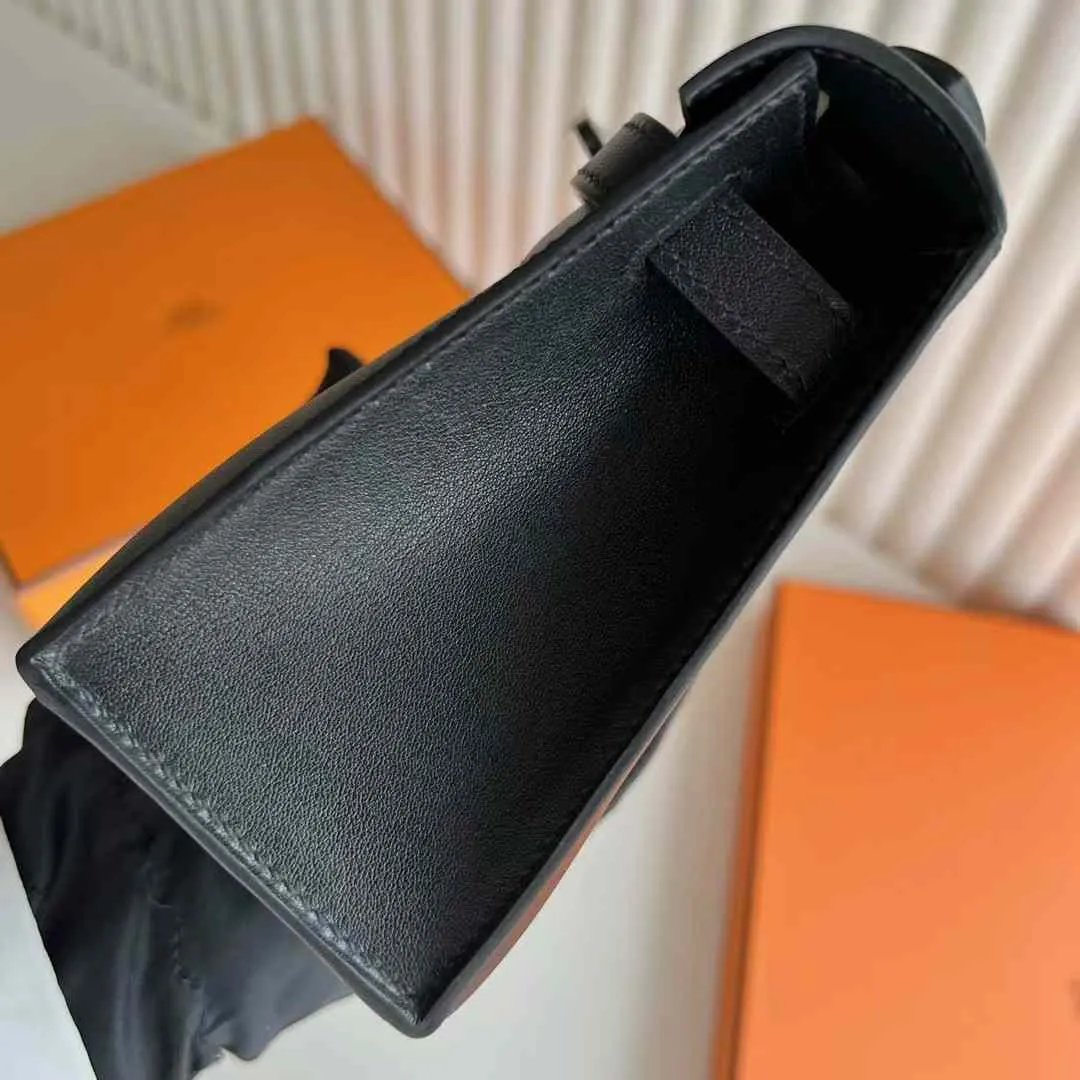 Kelly Pochette 22