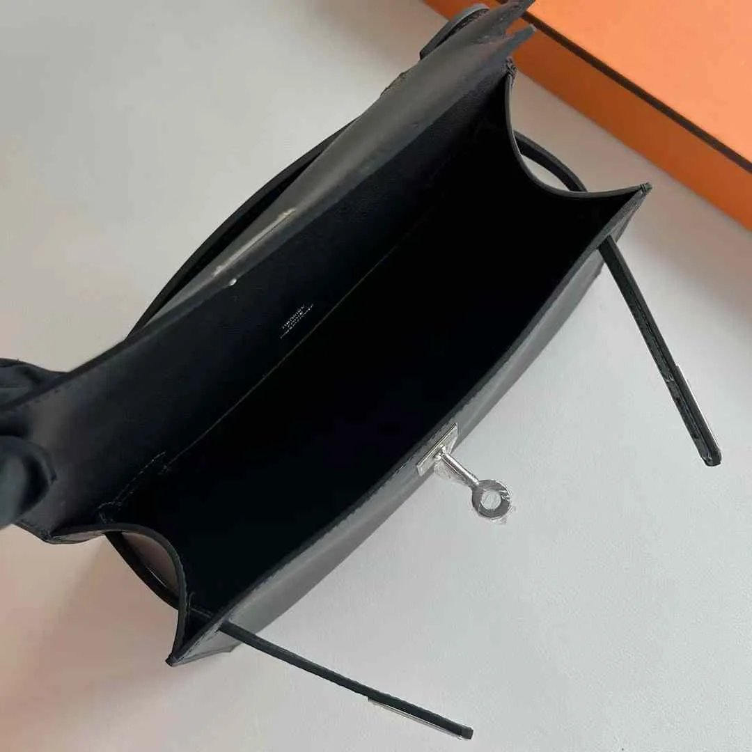 Kelly Pochette 22