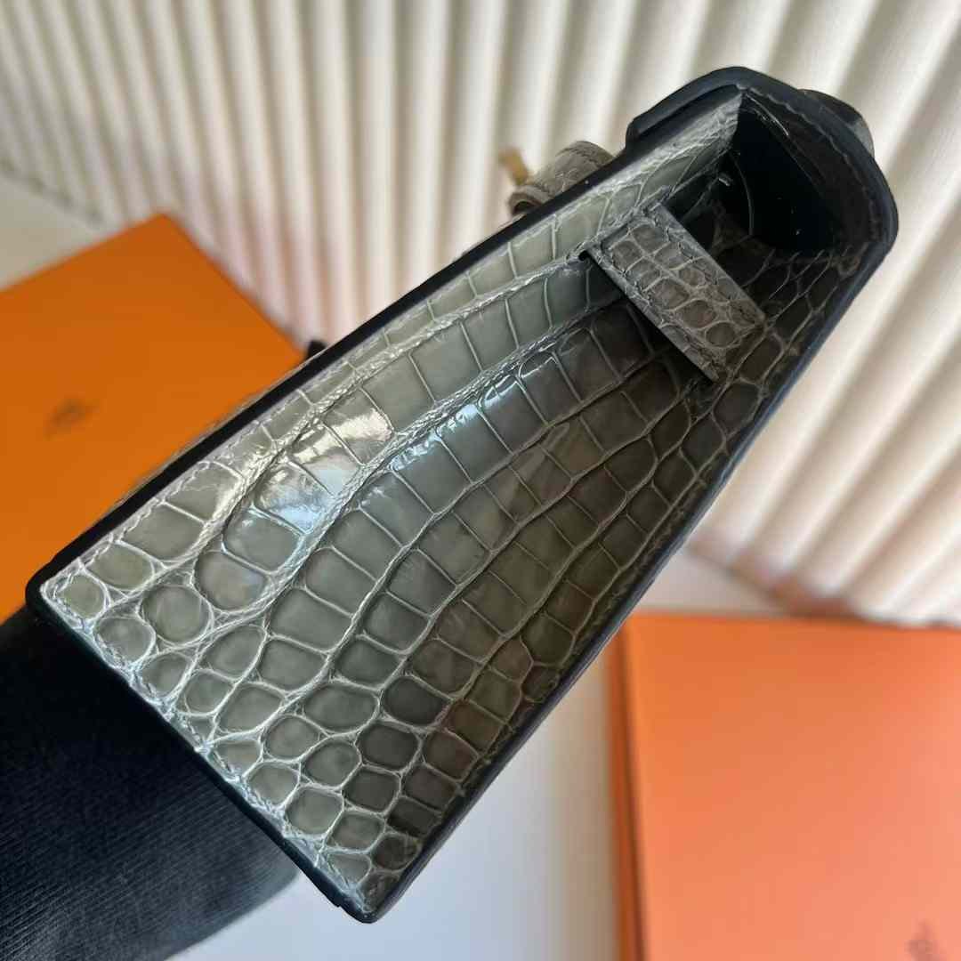 Kelly Pochette 22
