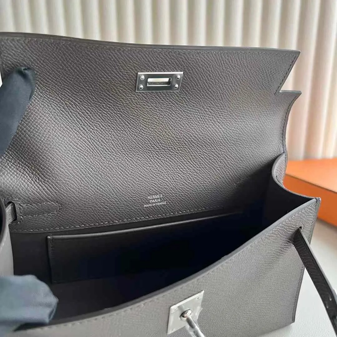 Kelly Pochette 22