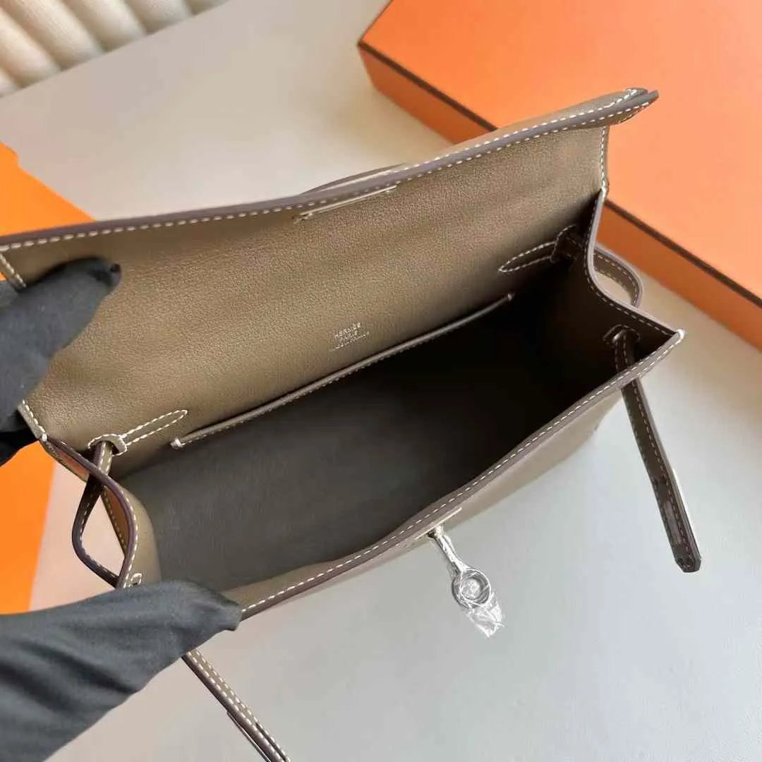 Kelly Pochette 22