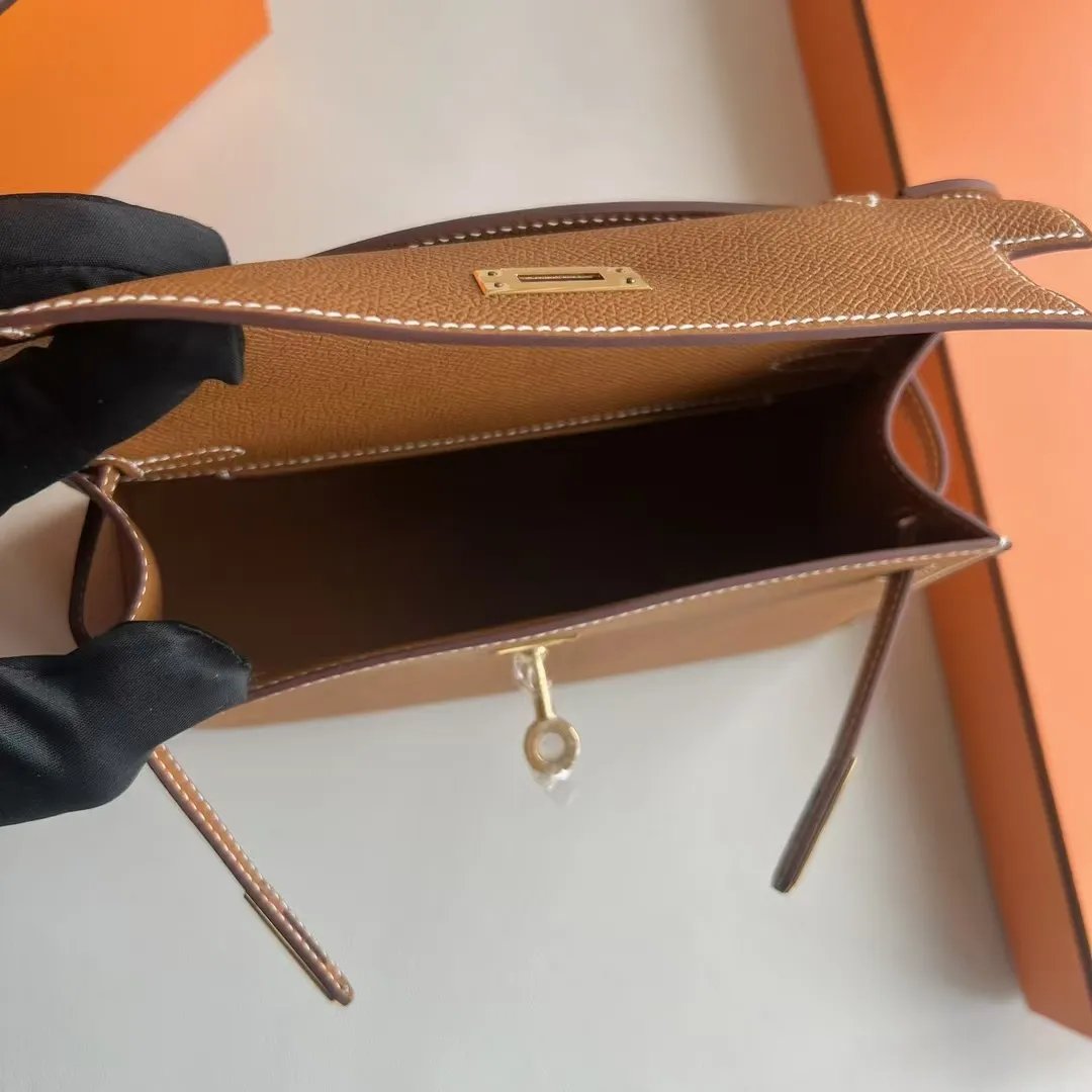 Kelly Pochette 22