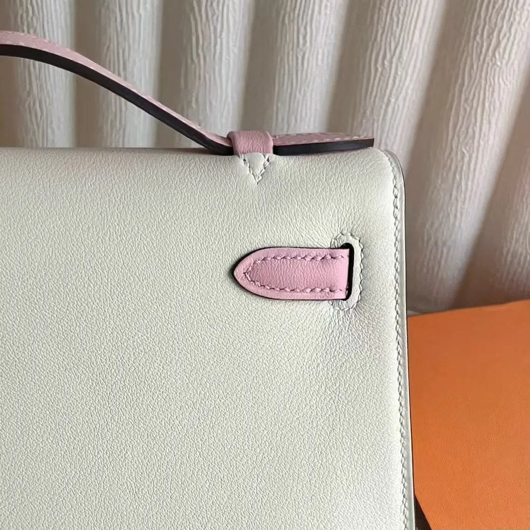 Kelly Pochette 22