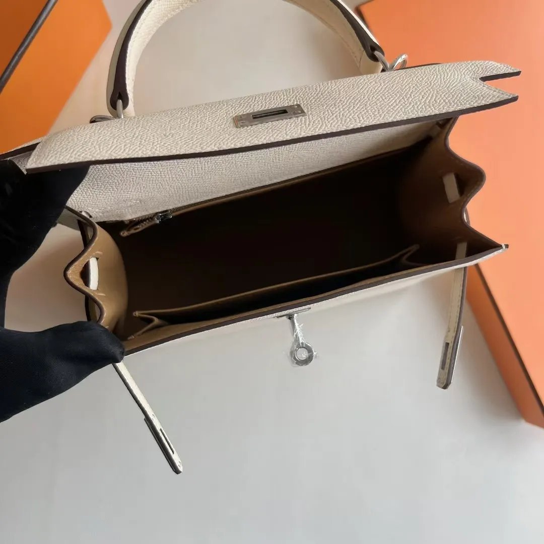Kelly 25