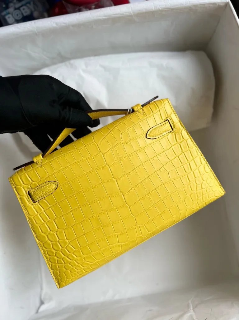 Kelly Pochette 22