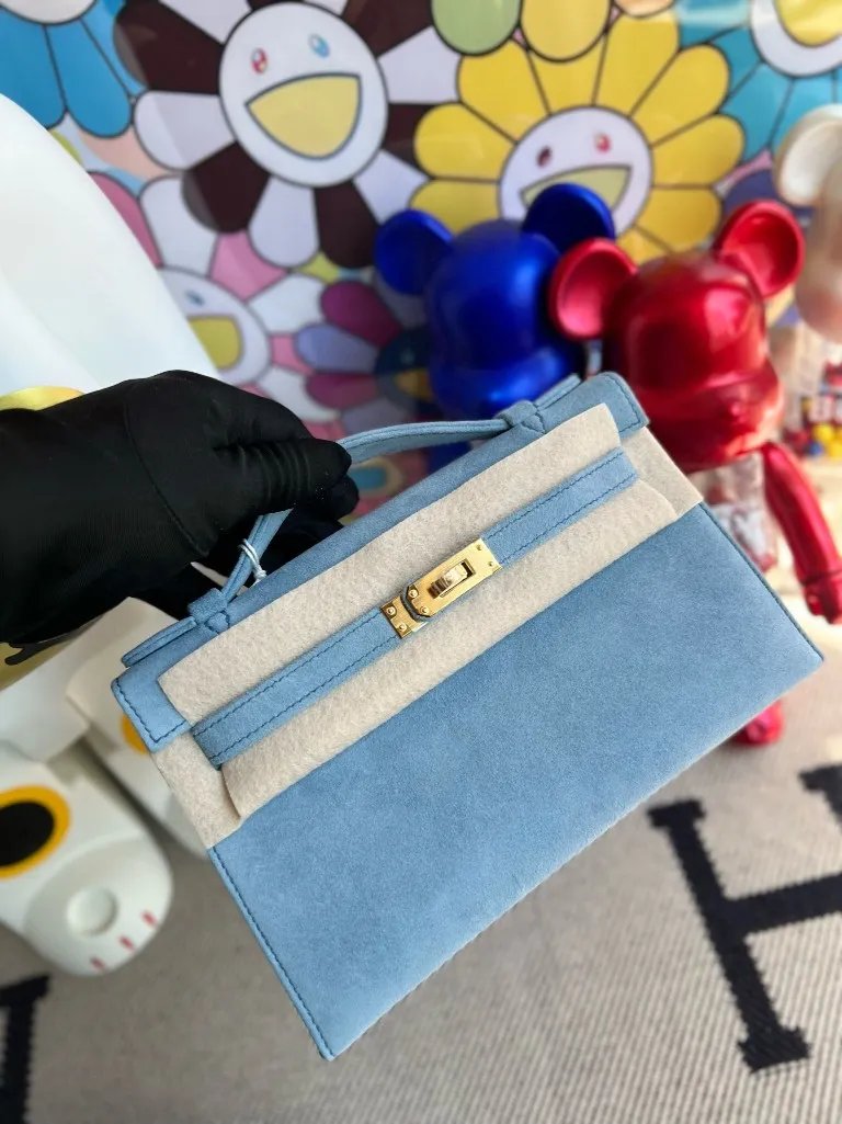 Kelly Pochette
