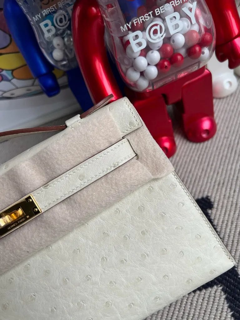 Kelly Pochette