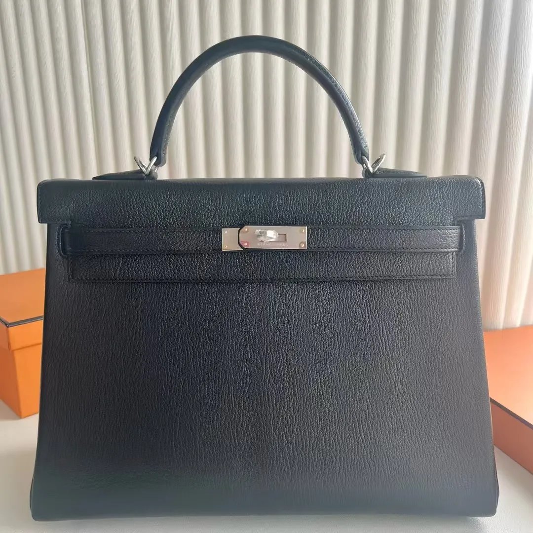 Kelly 35