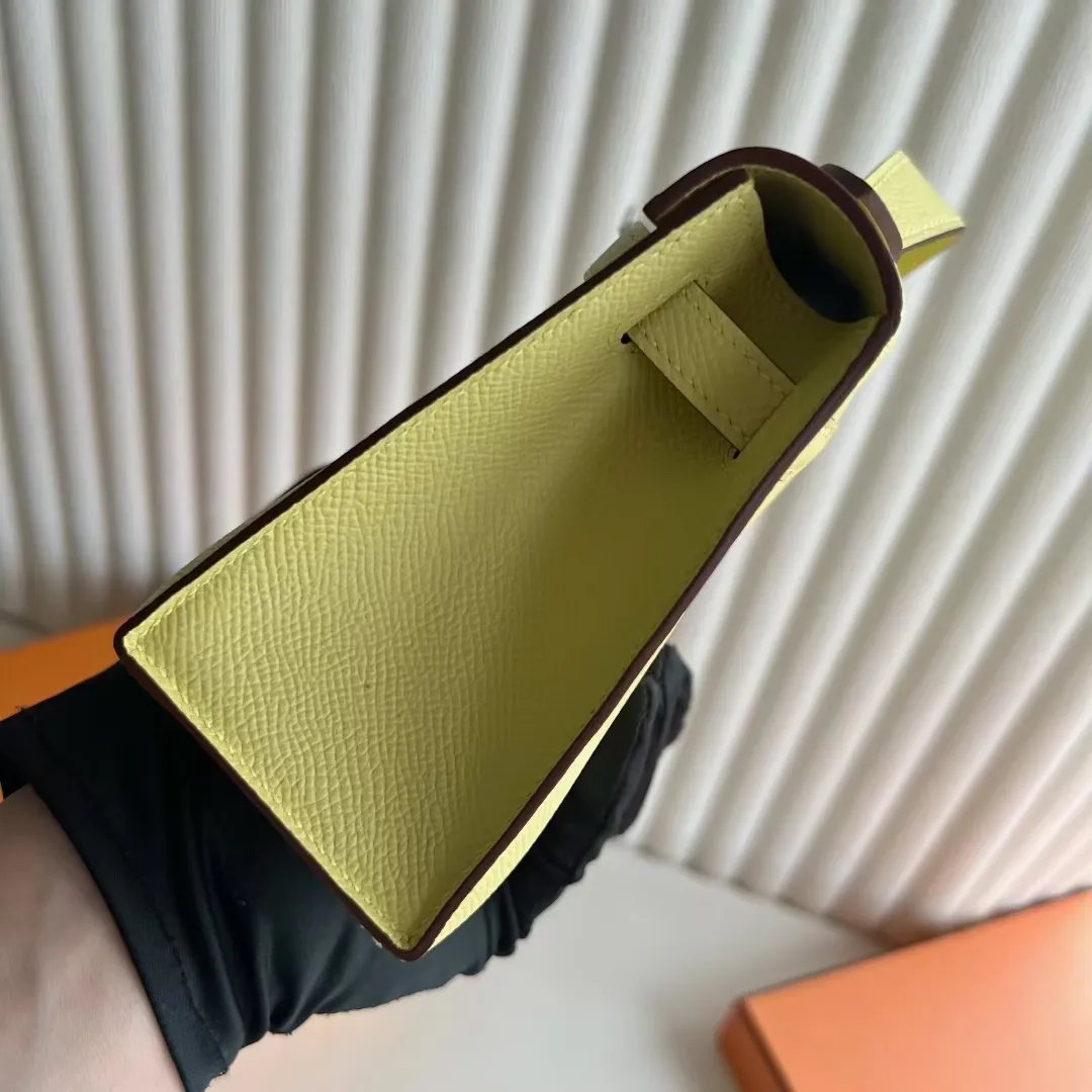 Kelly Pochette 22