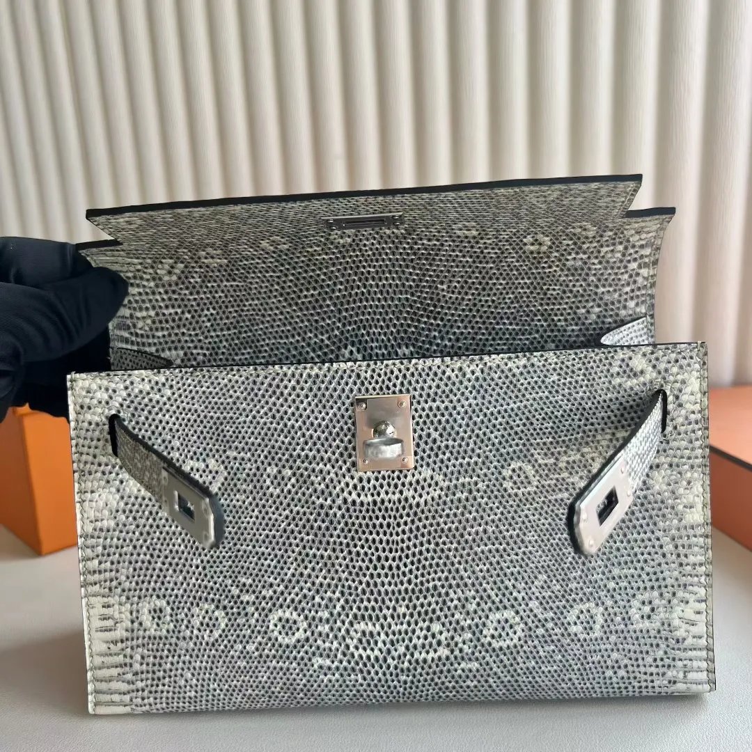 Kelly Pochette 22