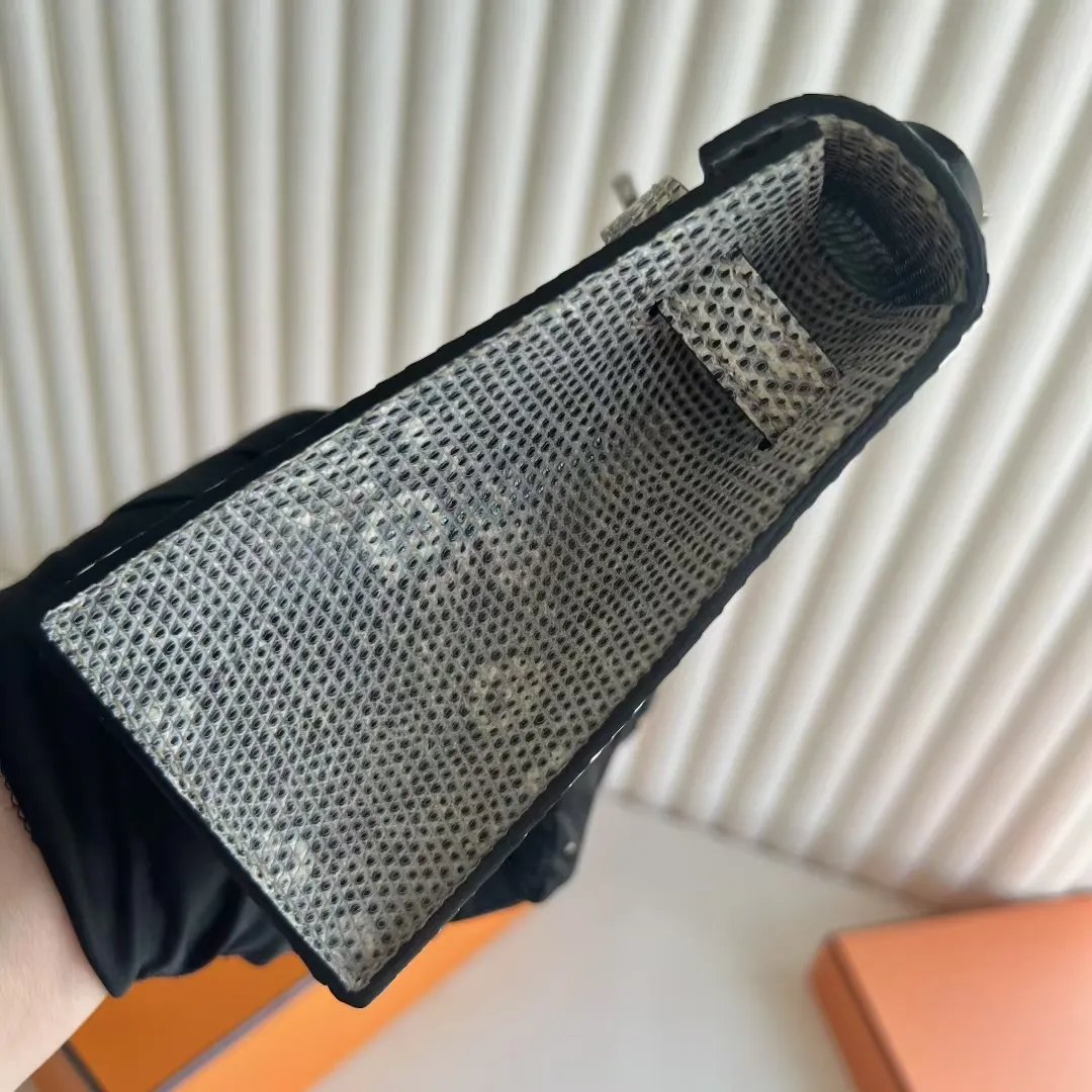 Kelly Pochette 22