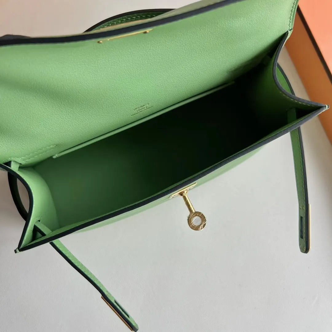 Kelly Pochette 22