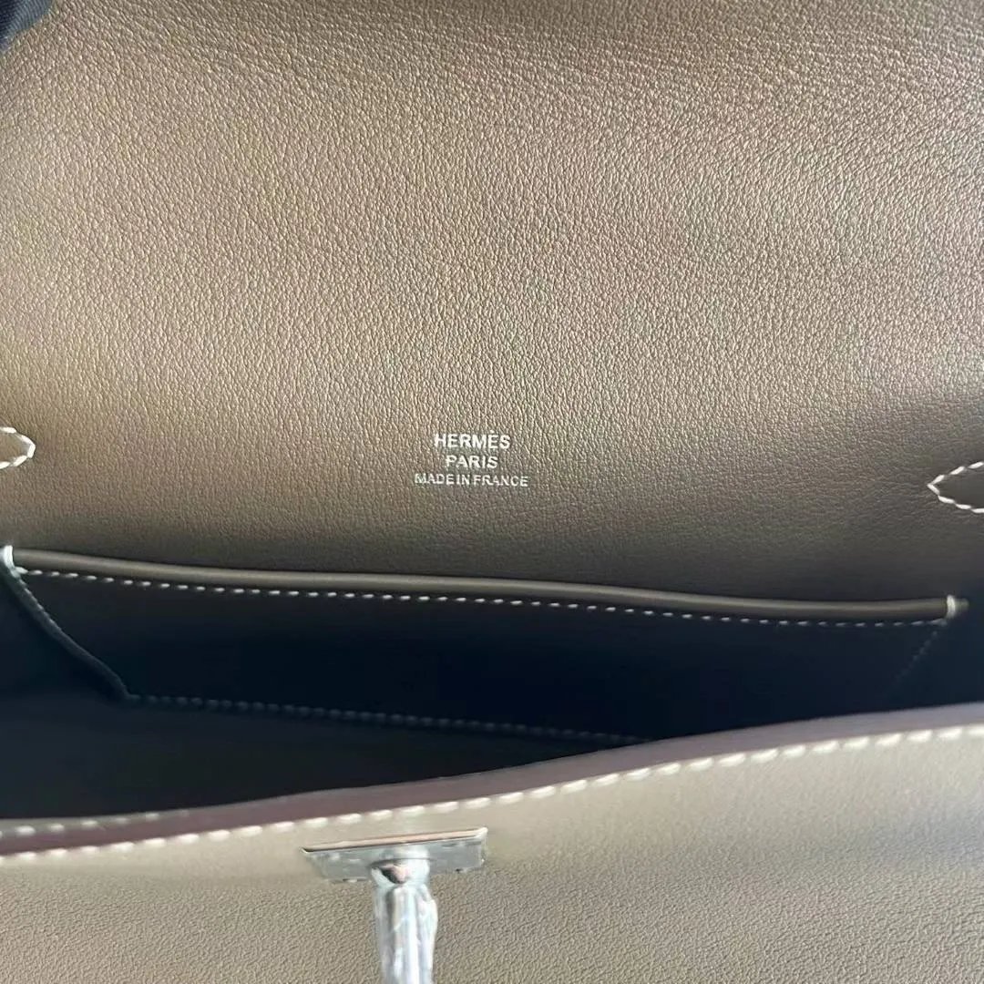 Kelly Pochette 22