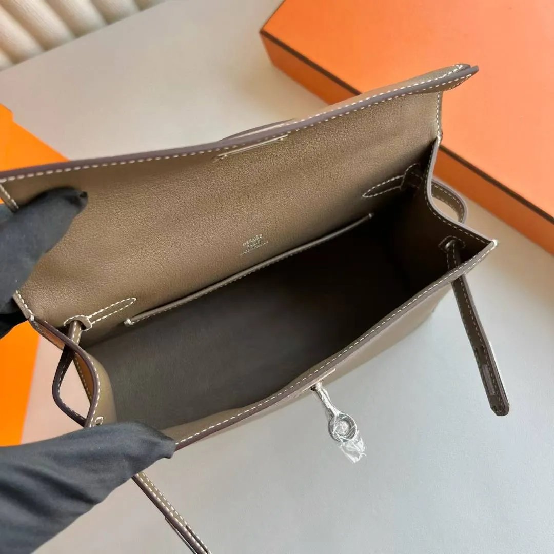 Kelly Pochette 22