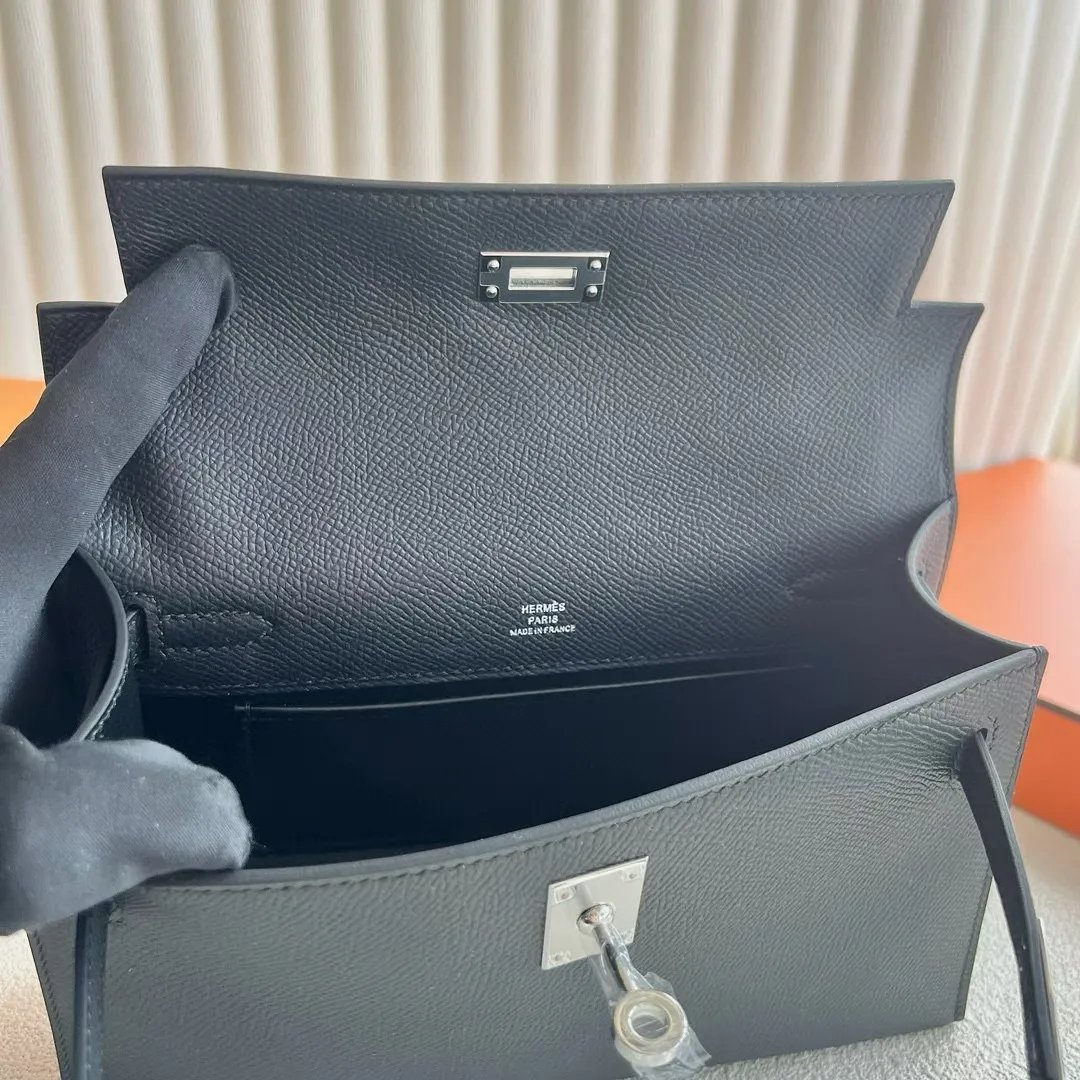 Kelly Pochette 22