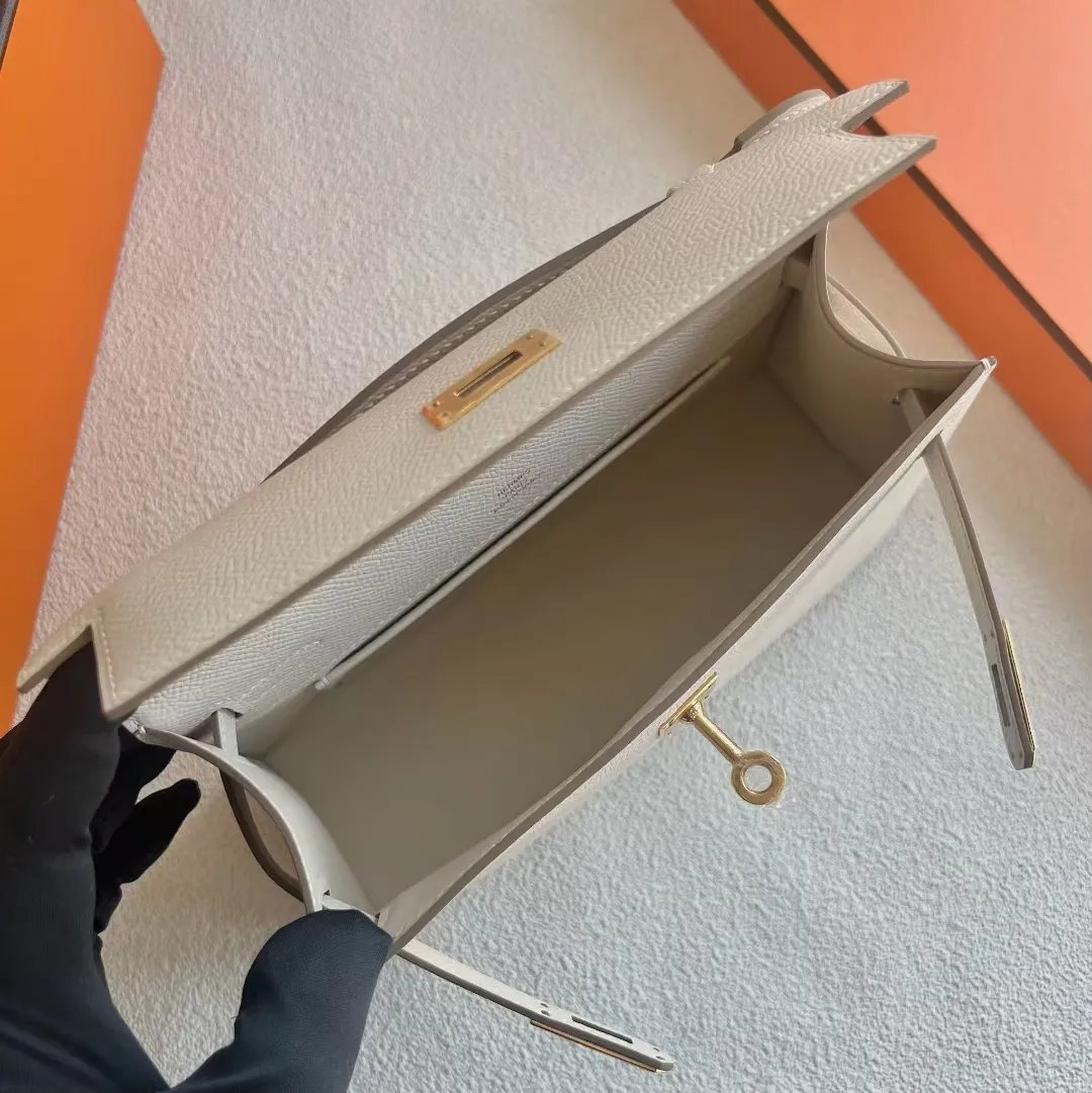 Kelly Pochette 22