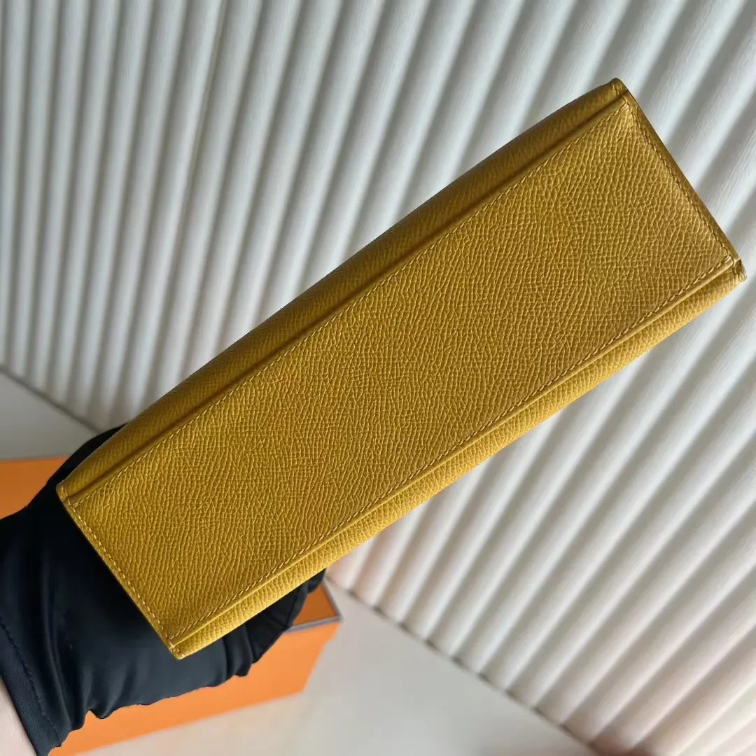 Kelly Pochette 22